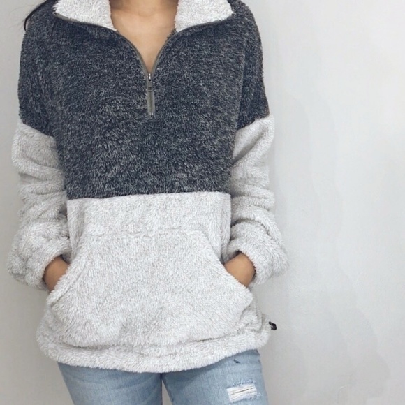 🆕 Camila - Gray Fuzzy Pullover - Picture 7 of 8